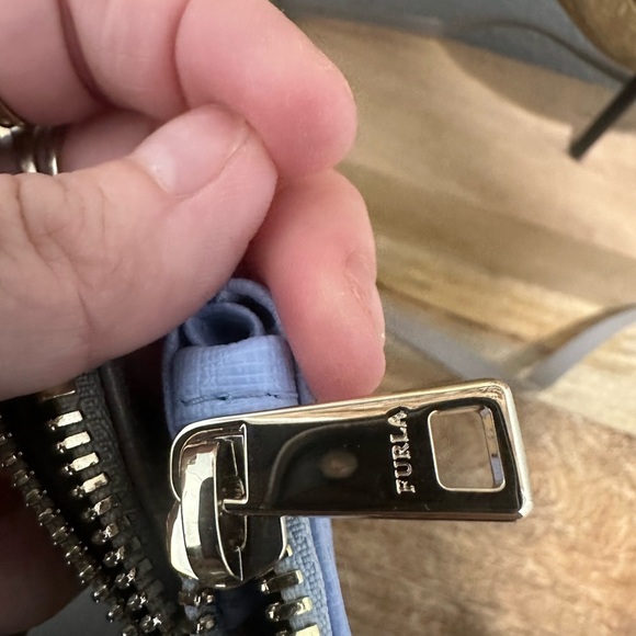 Furla Lilli Saffino Dubble Zip Blue Two Tone Leather Small Crossbody Excellent - Picture 6 of 6